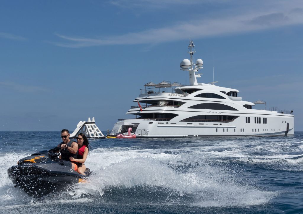 Jet ski